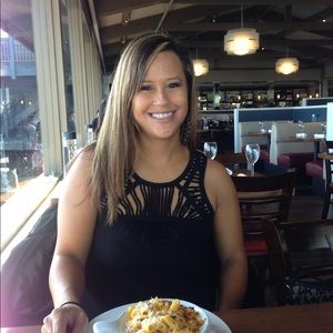 Meet your Posher, Nicole